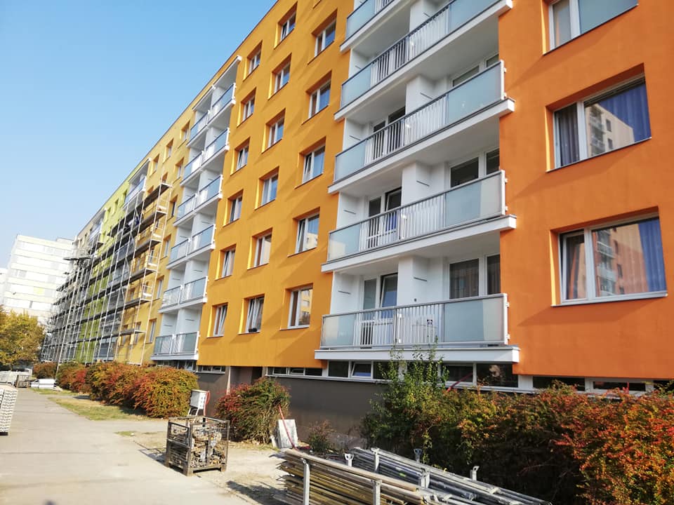 Panelový Dům balkóny balkony, podlaha