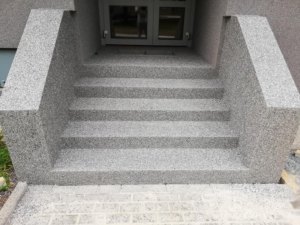 venkovni-schody-bytovy-dum
